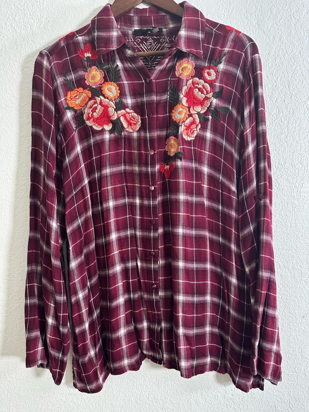 Andree by Unit~ Button Up Plaid Floral Embroidered‎ Tunic Size 1X